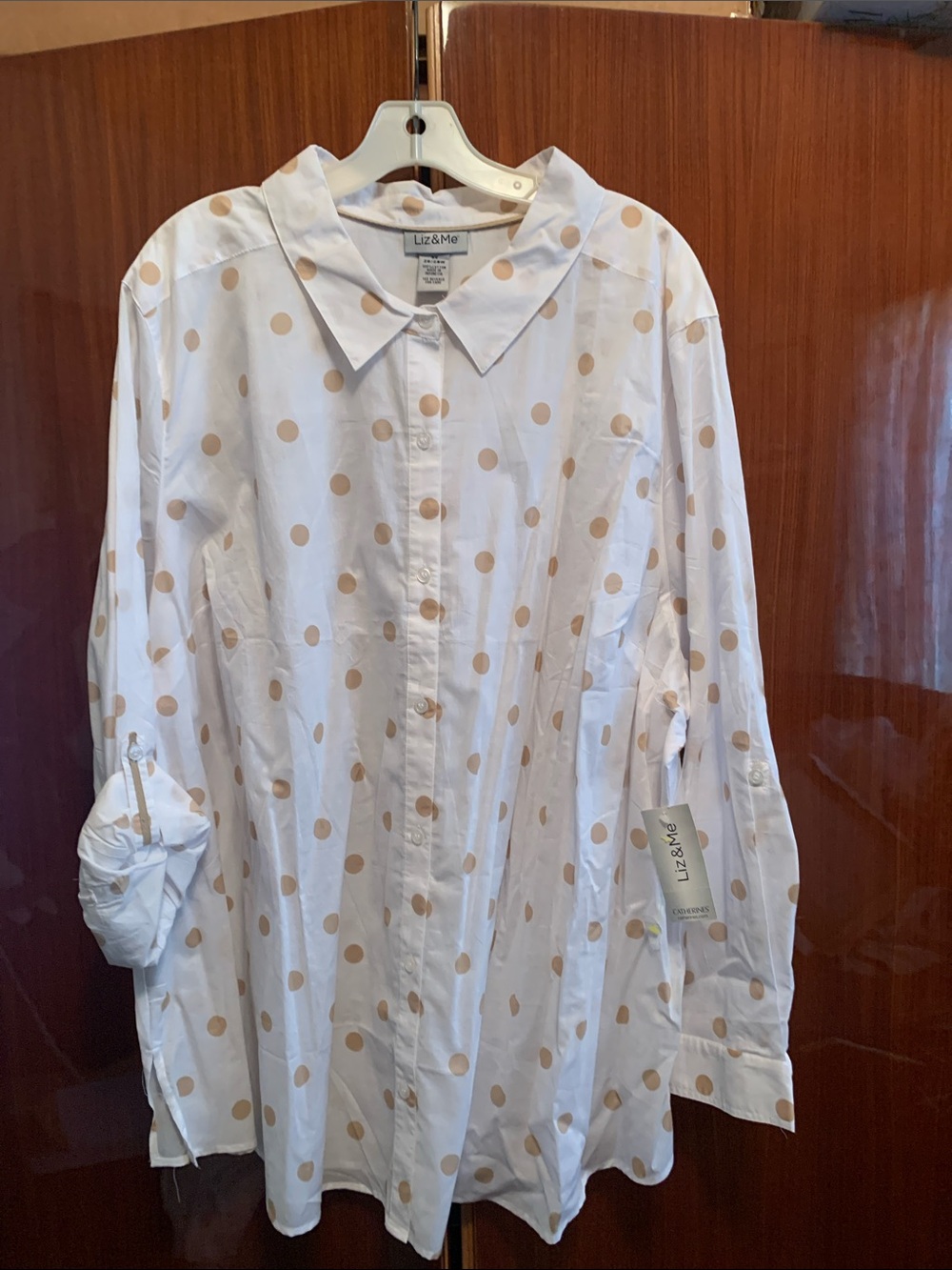 Liz & Me White Button-Up Shirt with Beige Polka Dots